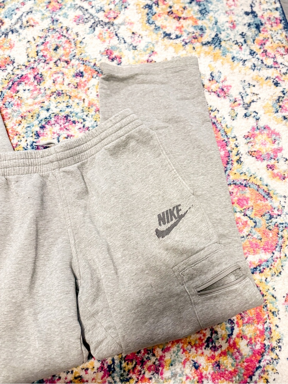 Nike 2000s Gray Sweatpants - Picture 2 of 5